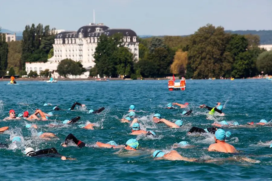 Traversée du lac d'Annecy à la nage